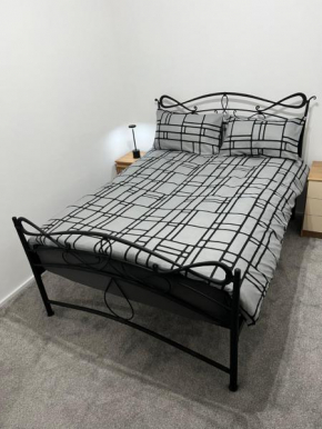 Room in Rugby 5min walk to train station